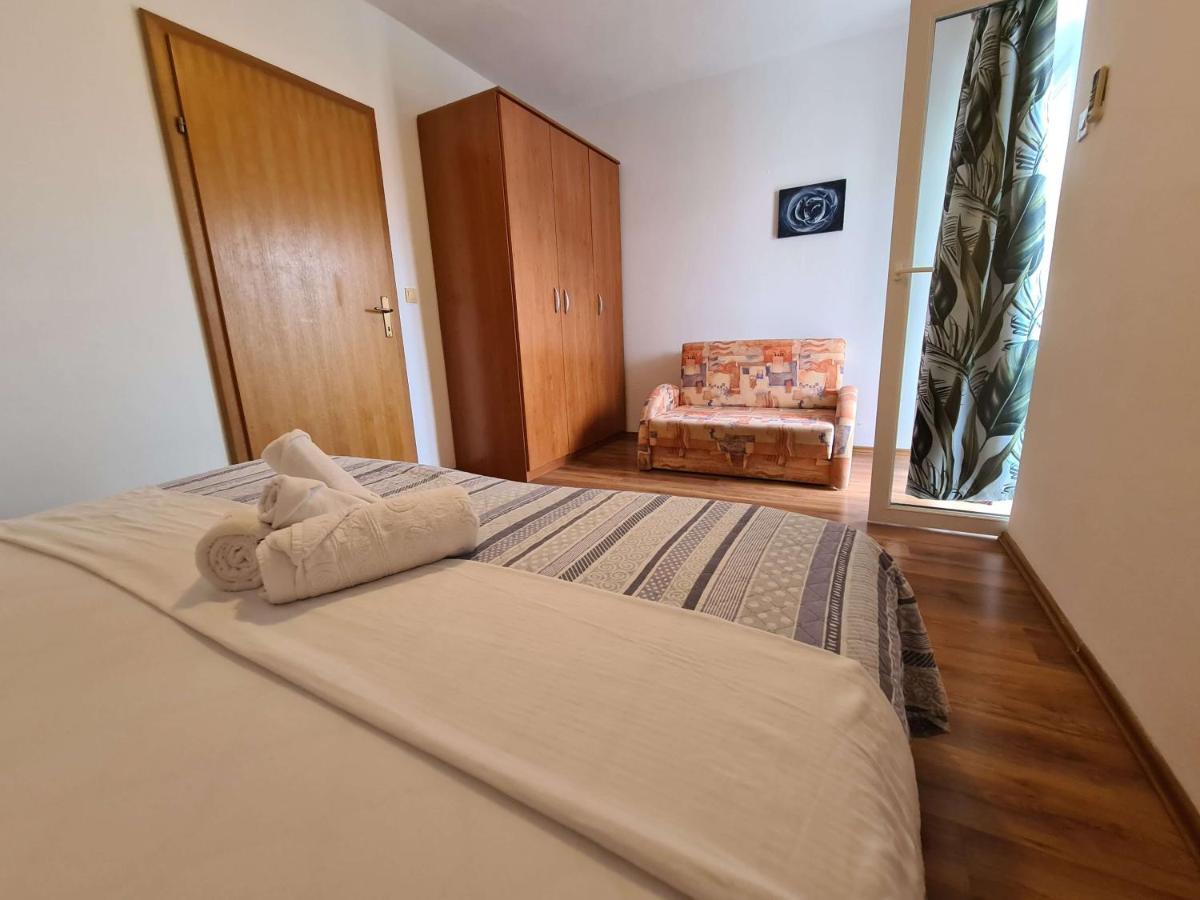 Harmony Of Five Makarska
